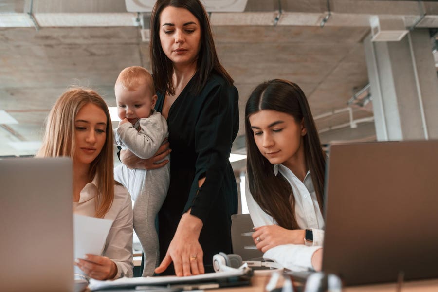 women investors - Why Women May Be Better Investors: Key Factors Explained